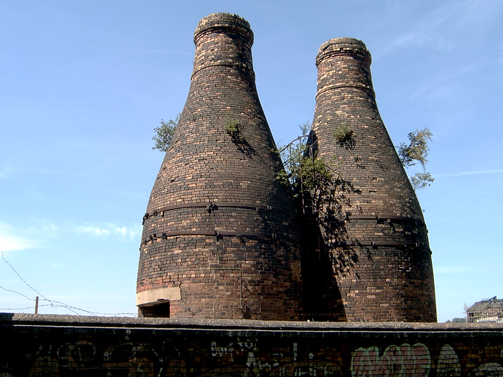 Bottle Kilns nr Stoke narrowboatinfo Flickr