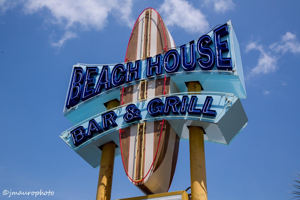 Beach House Bar and Grill The Beach House Bar and Grill, M… Flickr