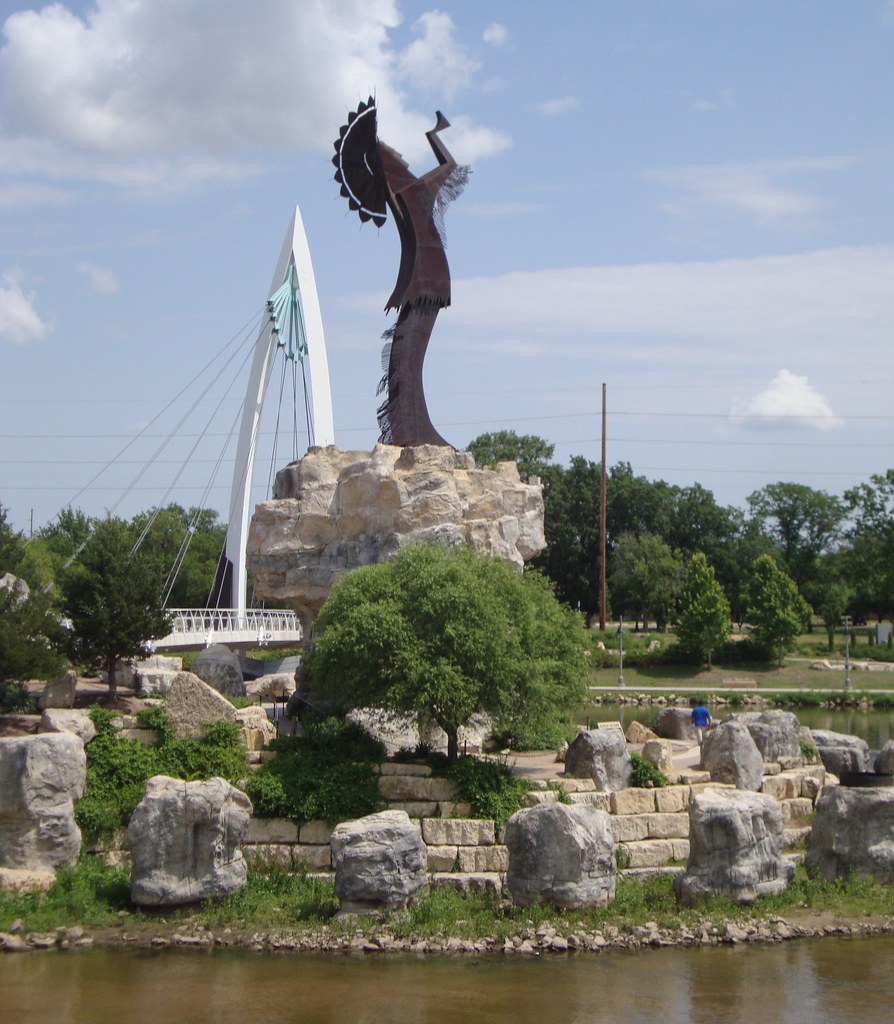 Keeper of the Plains Statue (Wichita, Kansas) The Keeper o… Flickr