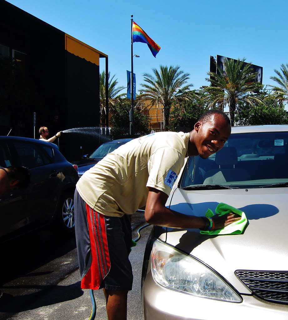 LGBT Youth Car Wash September 2013 037 Calvin Fleming Flickr