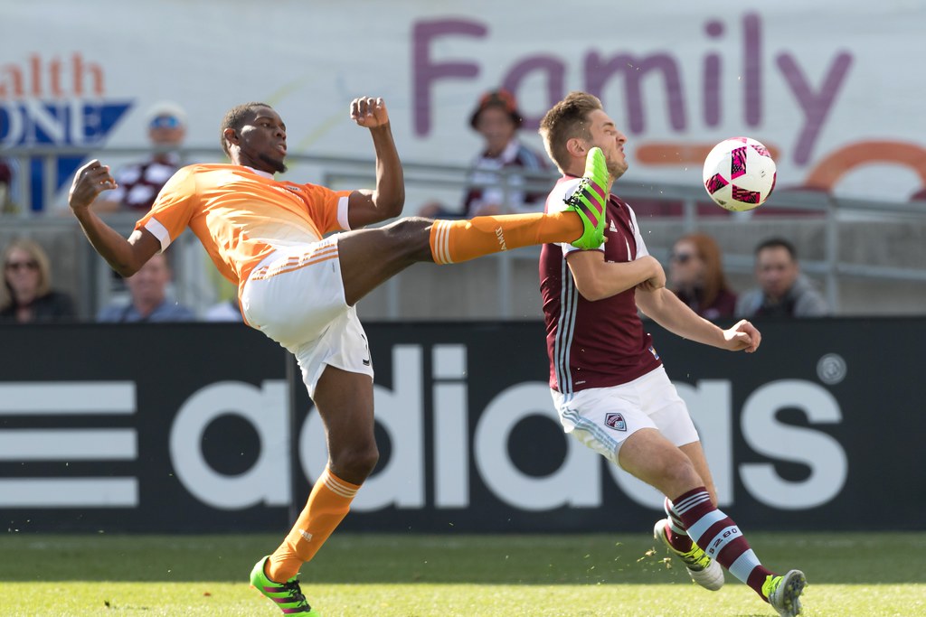 non contact sport soccer action Nikon D5 ISO 500 500mm… Flickr