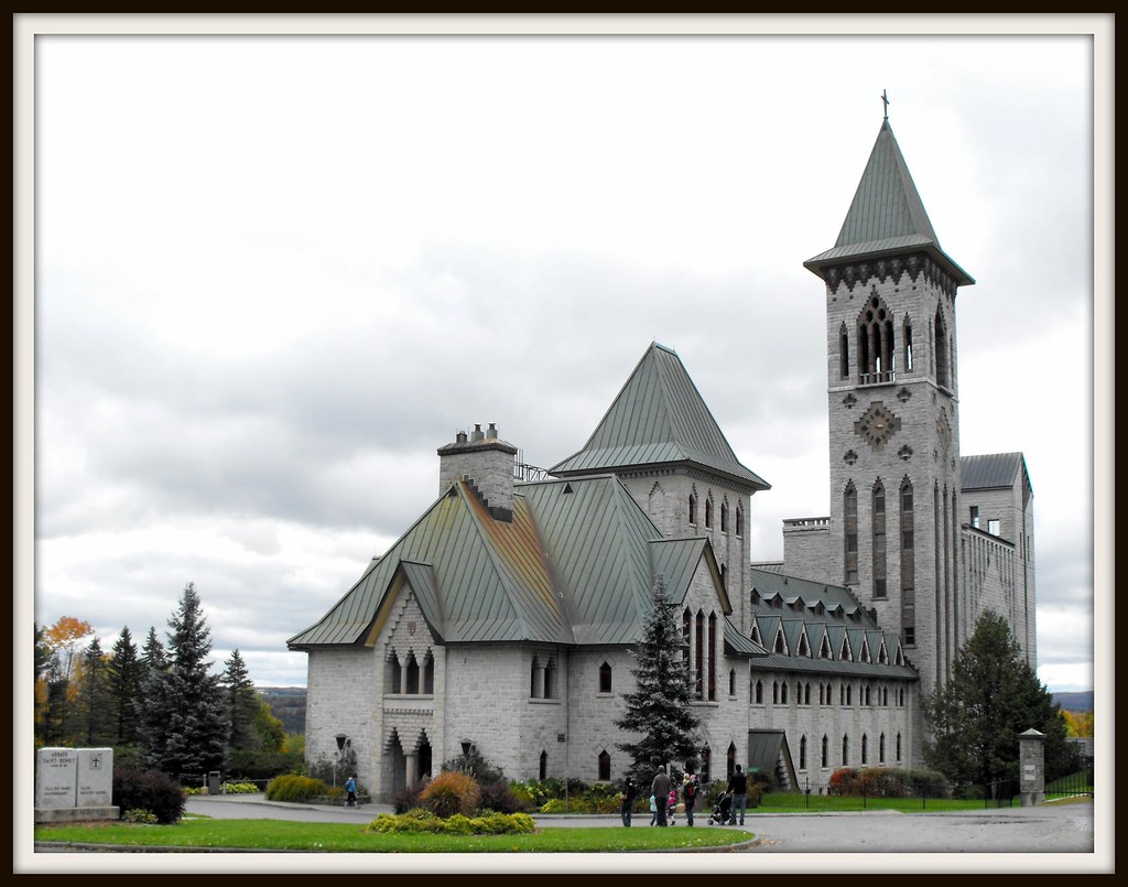 Abbaye StBenoitduLac / StBenoitduLac Abbey Abbaye St… Flickr
