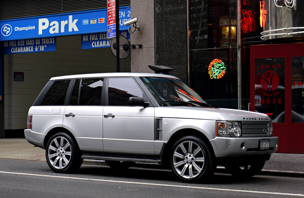 Manhattan, New York USA 2004 Land Rover Range Rover HSE.… Flickr