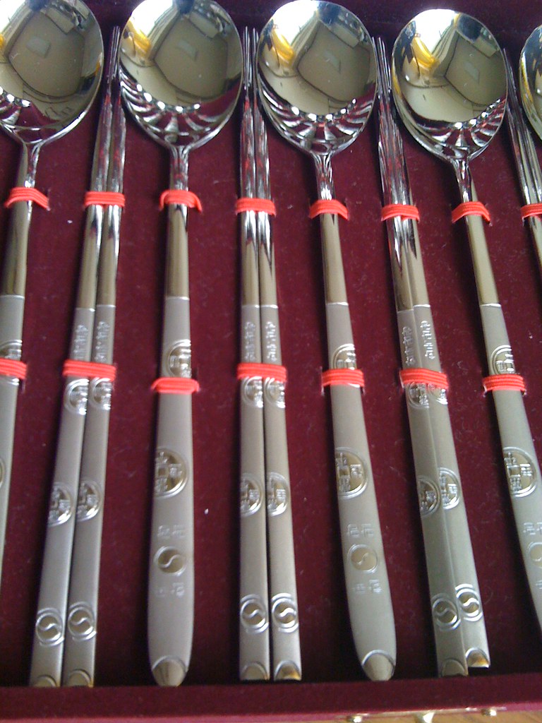 Korean spoons and chopsticks 1500Y Vero Tiana Flickr