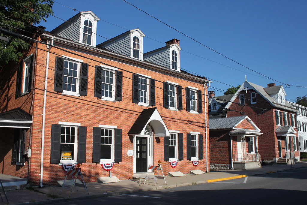 Russell House, Bedford, PA Joseph Flickr