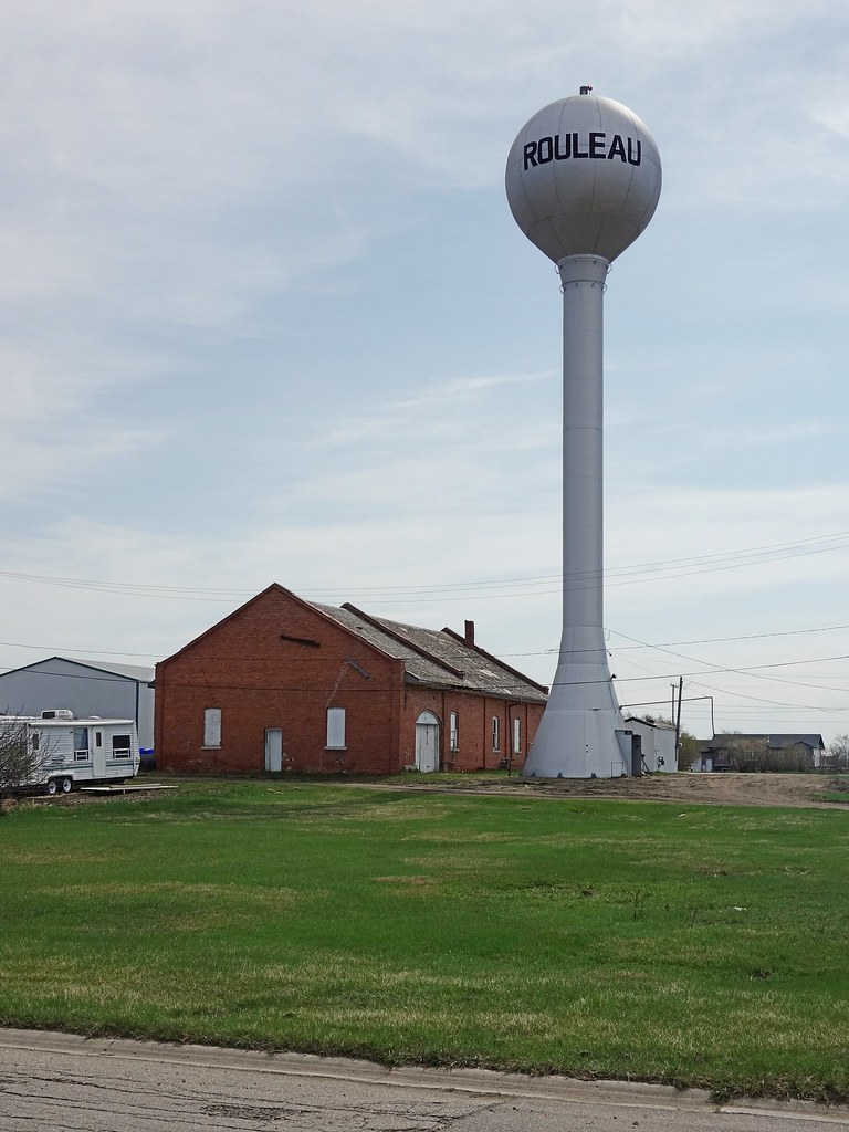 Rouleau, Saskatchewan Water tower. Ian Kindred Flickr
