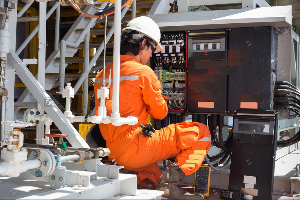 What does a HVAC Technician do? HVAC Technicians complete … Flickr