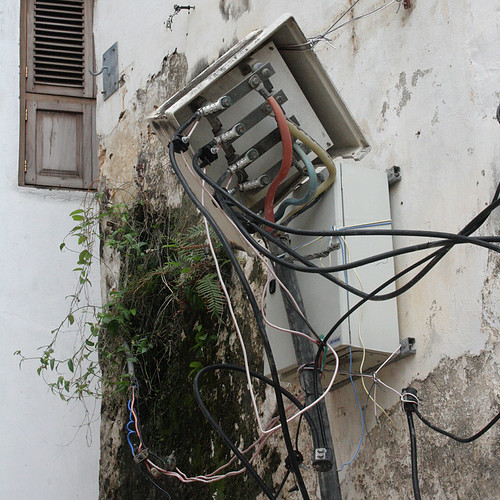 Electrical installation Stone Town, Zanzibar. The less sai… Flickr