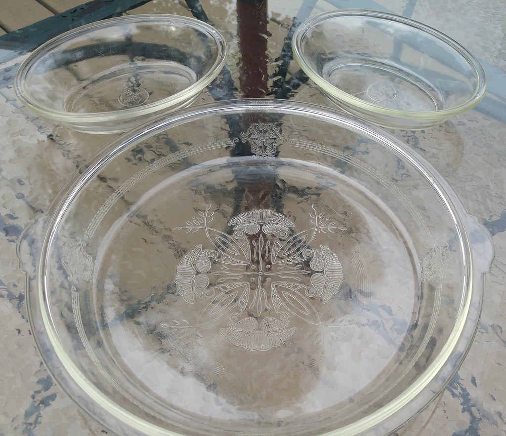 Glasbake Poppy pie pan , 2 small mark Pyrex Thrifted for… Flickr
