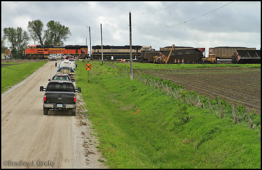 BNSF Derailment Osceola IA Second Train Through Flickr