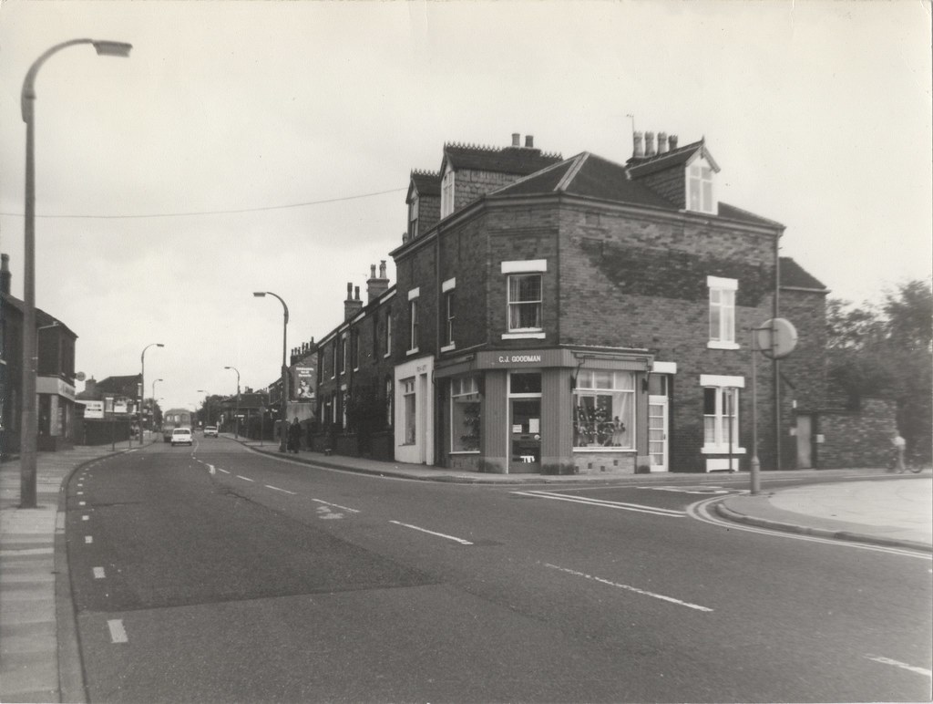 Station Road, Swinton in 1971 This is a view of Station Ro… Flickr