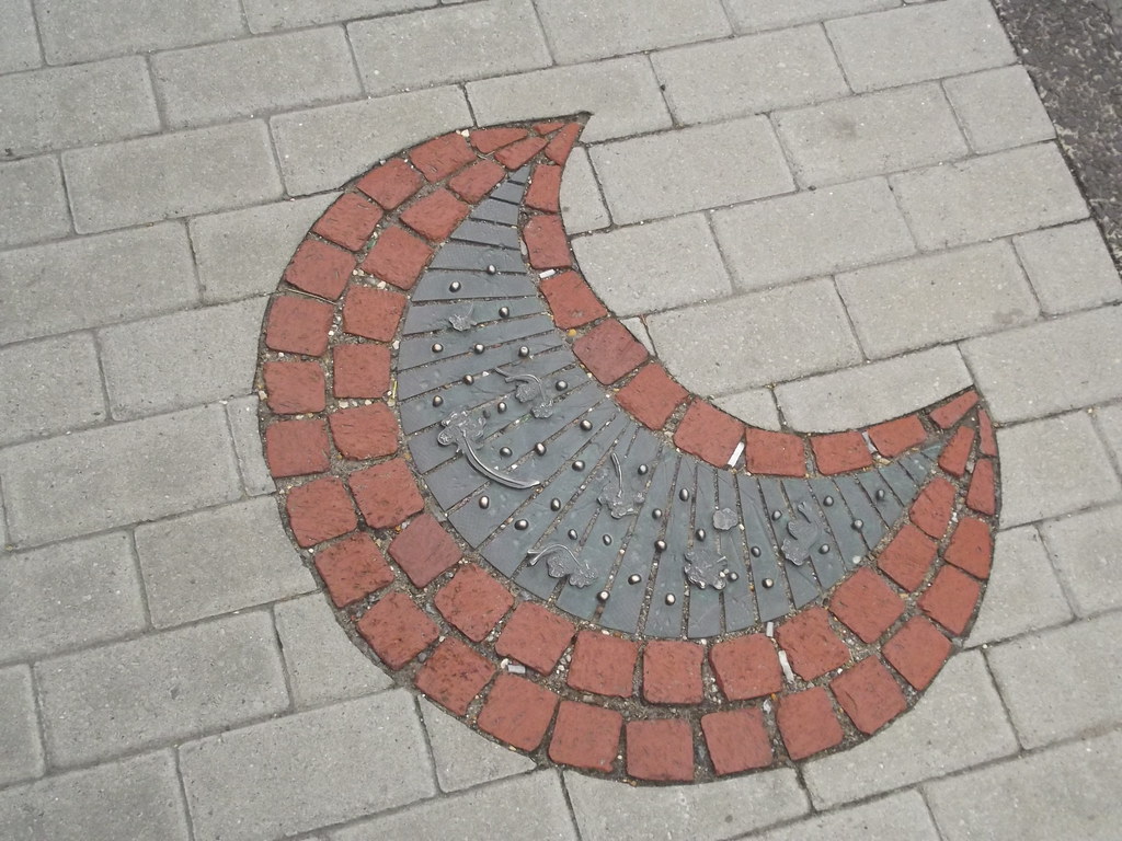 Gosport Street, Lymington bronze sculptures a photo on Flickriver