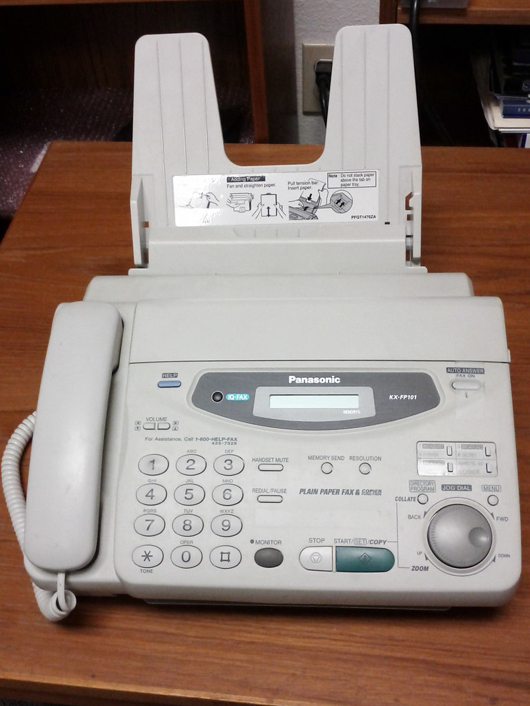 OFFER Dead Fax Machine (Monrovia) Panasonic IQFAX KXFP1… Flickr