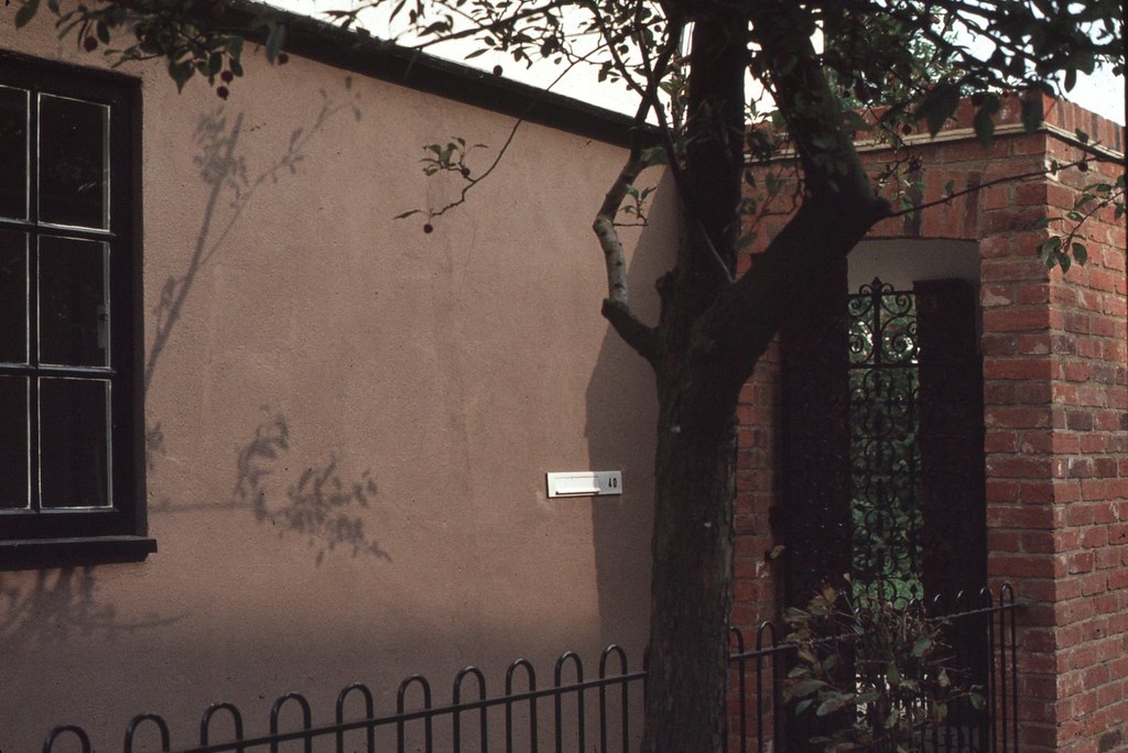 (0299) Bolton Lane 40, Ipswich, 1979 Brick & wrought iron … Flickr