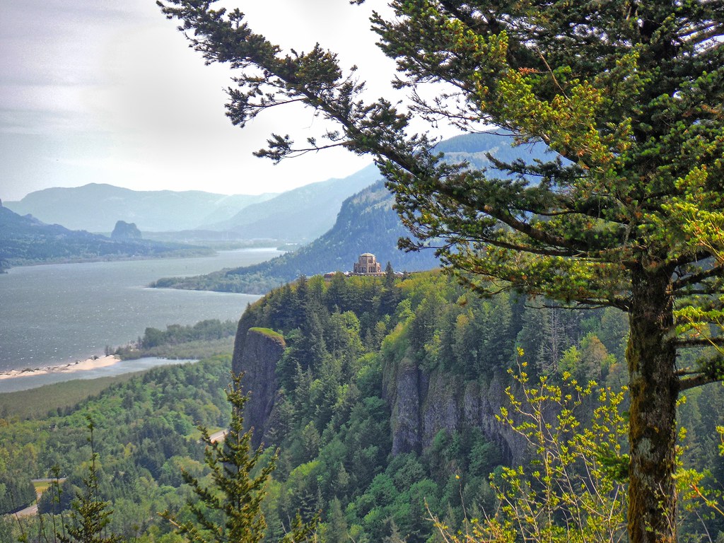 Columbia River The view is absolutely breathtaking a… Flickr