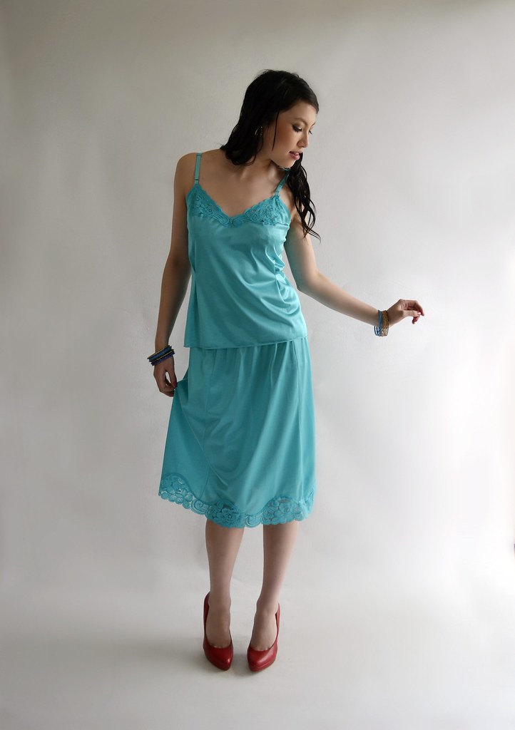 Teal Nylon and Lace cintage Cami and Half Slip Set 80s Vanity Fair