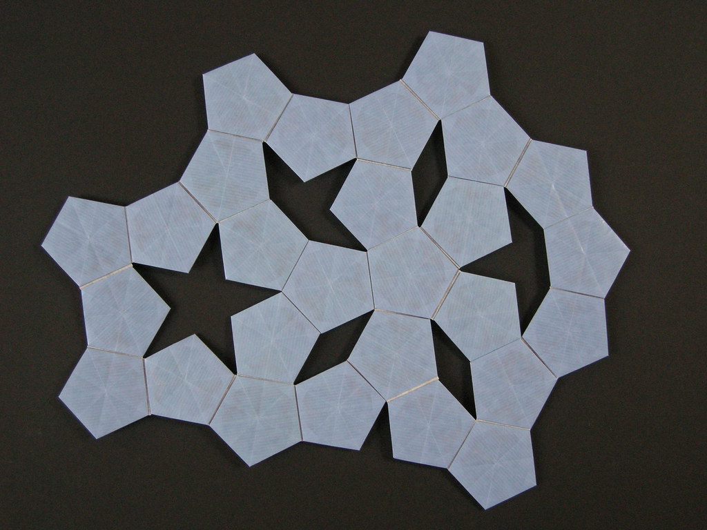 Penrose quilt (opus XLII) reverse From pentagons and recta… Flickr