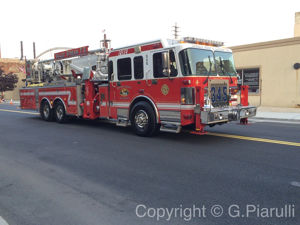 Valley Stream Fire Dept. Valley Stream, NY Tower Ladder 34… Flickr