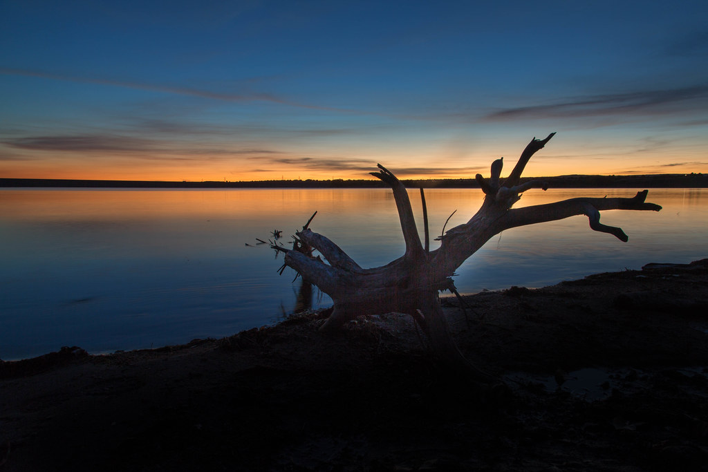 Dawn at the Lake's Edge Chatfield Lake State Park, Colorad… Flickr