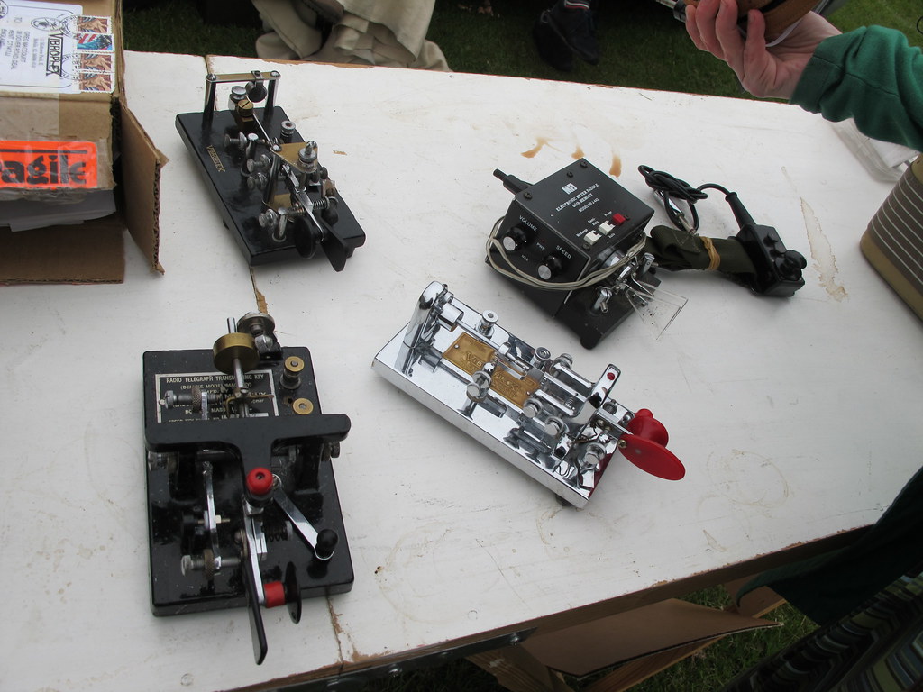 Morse code keys Dunstable Downs Radio Club car boot sale, … Flickr