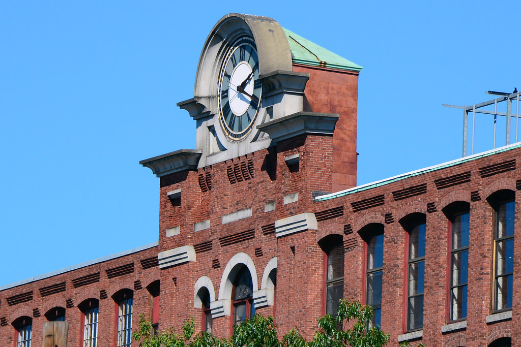 Everett Mills Clock Everett Mills Clock Union Street Lawre… Flickr