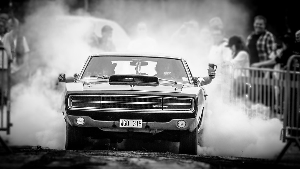 Dodge Charger Burnout! power big meet Dodge Charger burn… Flickr