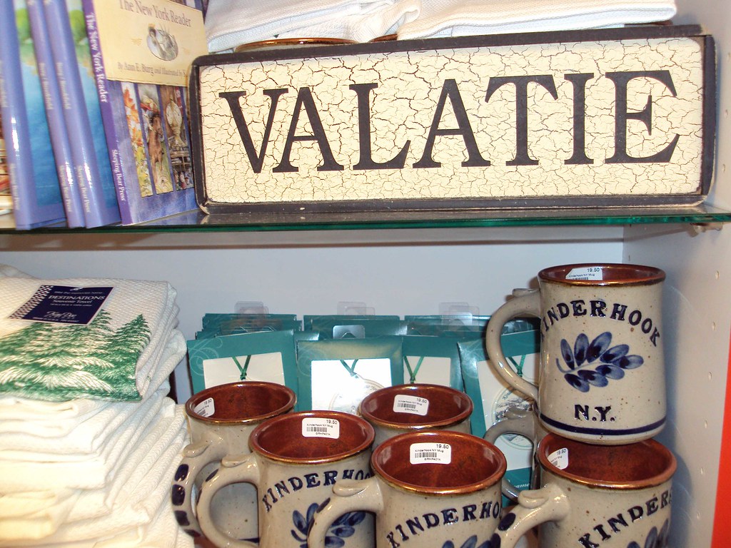 Valatie sign, The Cross Eyed Owl Gift Shop in Valatie, NY … Flickr
