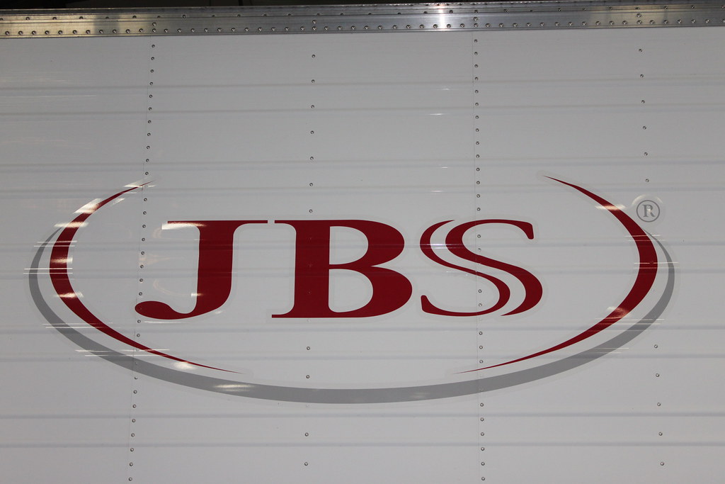JBS_22 CAFNR students visited JBS USA, the world's largest… Flickr