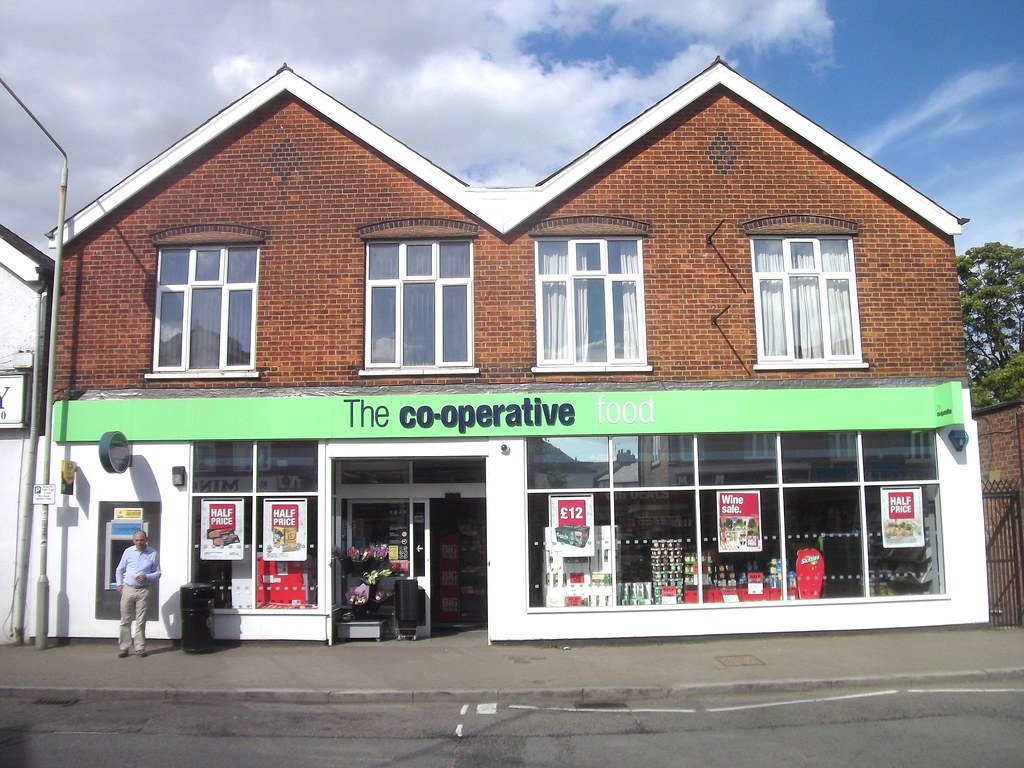 KNEBWORTH C&ERG [1] (119 London Rd, Knebworth, Herts SG3 6… Flickr