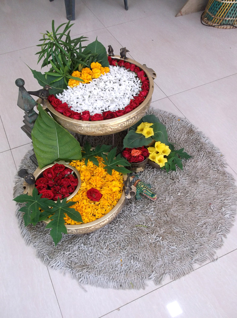 Flower Decoration at Banaras Art Gallery assi Varanasi 25/… Flickr