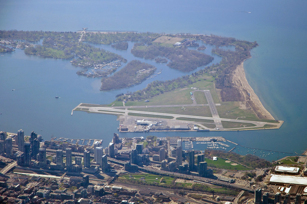 YTZ Toronto Island Airport Porter Airline's home base, YTZ… Flickr