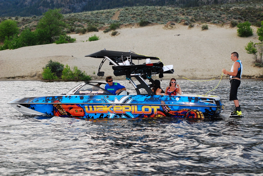 2011 Malibu Wakesetter VLX Wakeboard Canada Wakepilot Wakeboarding