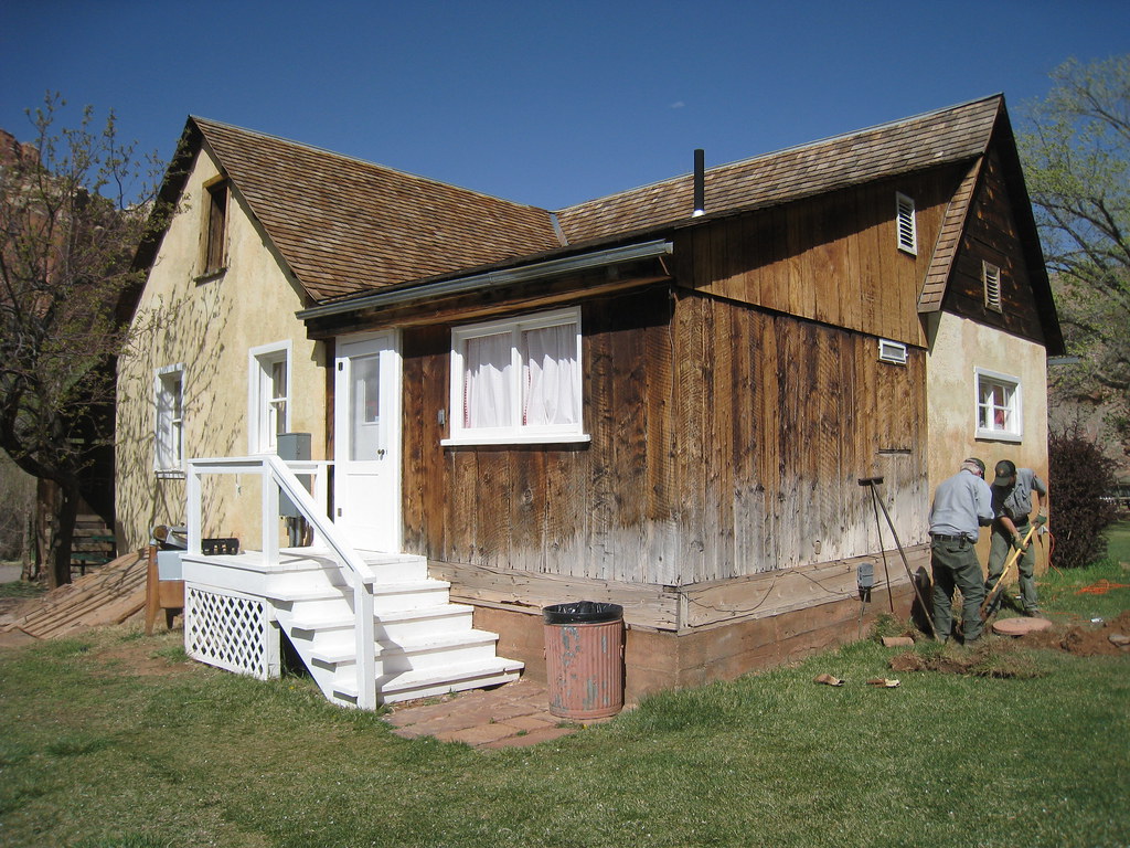IMG_8378 Park rangers and Gifford Farm House in Fruita The Greater
