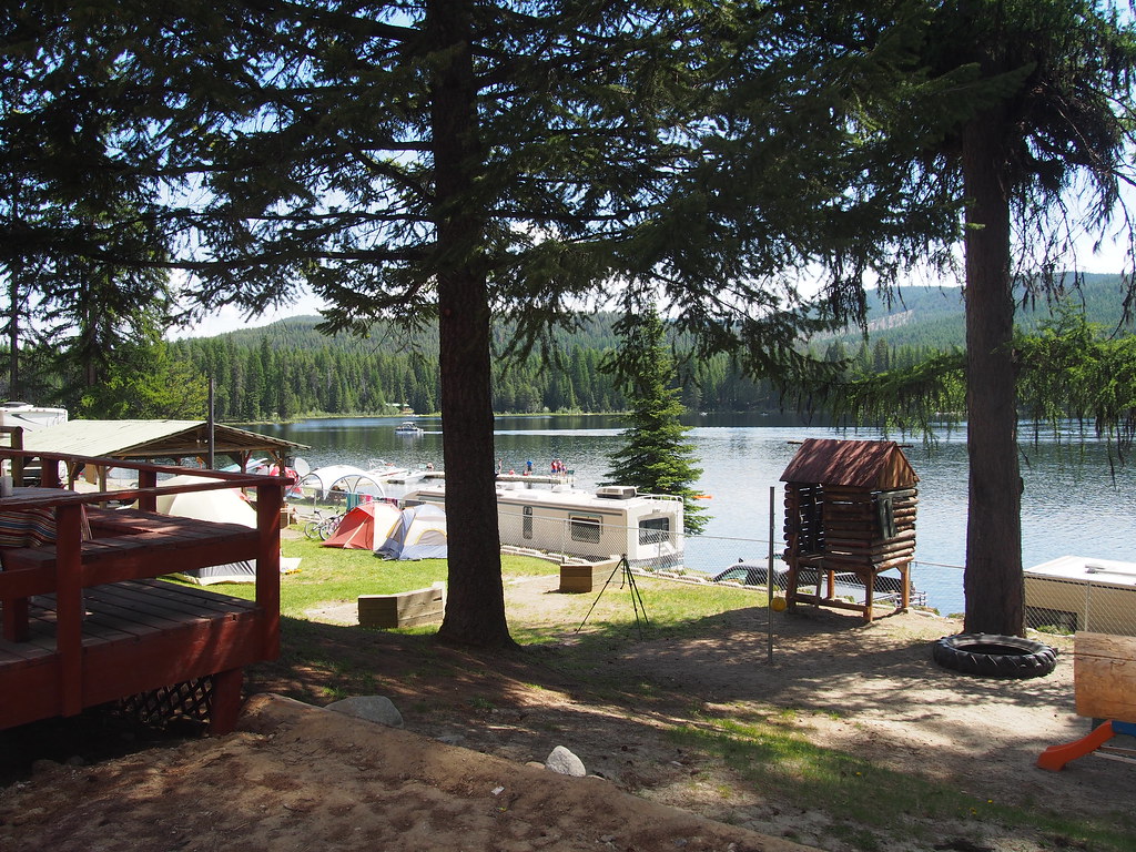 Beaver Lodge I got some water, an electrolyte drink, and a… Flickr