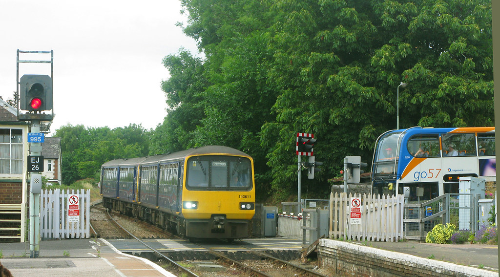 The train arriving..... ..at Topsham from Paignton and hea… Flickr
