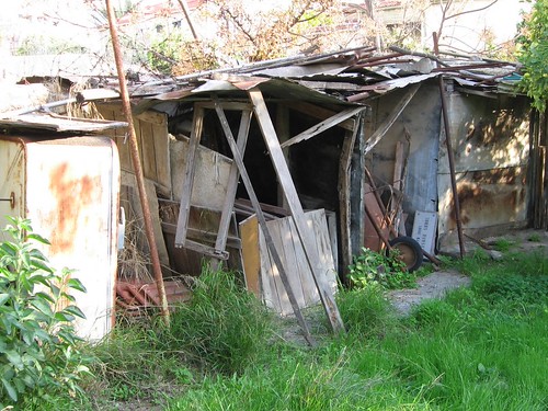 broken down shed (not ours) SueinCY Flickr