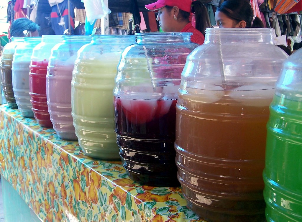 Aguas Frescas Limón, tamarindo, jamaica, horchata, fresa, … Flickr