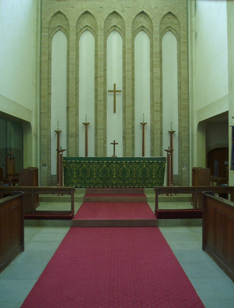 Sanctuary, St Barnabas, Tuffley St Barnabas's church at Tu… Flickr