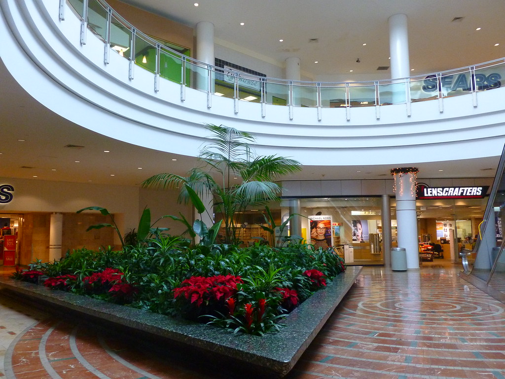 TriCounty Mall, Cincinnati, Ohio (156) (Explored 12/18/20… Flickr