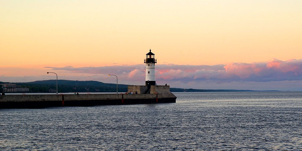 Duluth Harbor North Breakwater Lighthouse The sun was sett… Flickr