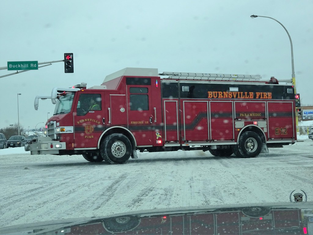 Burnsville, MN Fire Paramedics responding PHD280 Flickr