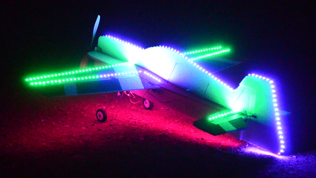 Night RC Airplane Night RC Airplane at the BarryFast RC Pa… Flickr