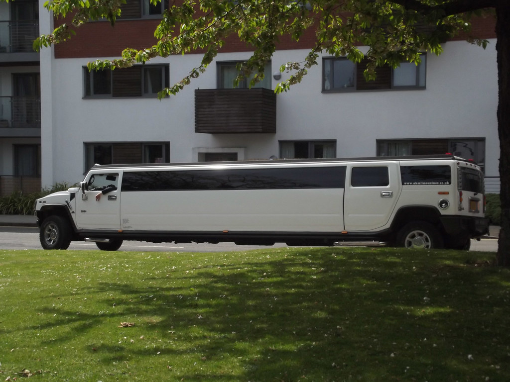 AKM Limousines Stretched limo Granville Street, Birmin… Flickr