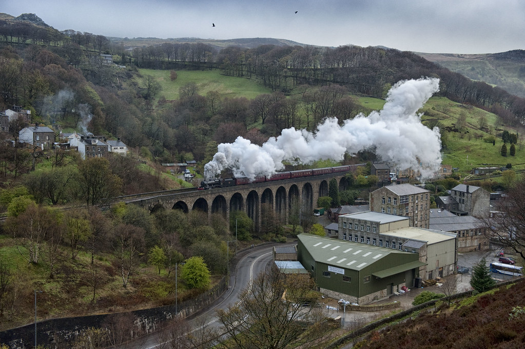 48151 Gauge O Guild Roses Express on Lydgate Viaduct Flickr