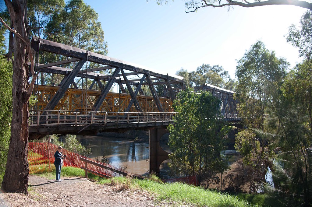 Hampden Bridge Wagga Wagga (6) Hampden Bridge is a woode… Flickr