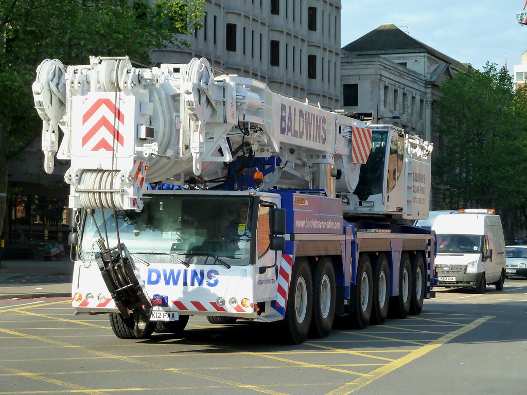 LIEBHERR BALDWINS CRANE HIRE LTD. Langley Slough Flickr