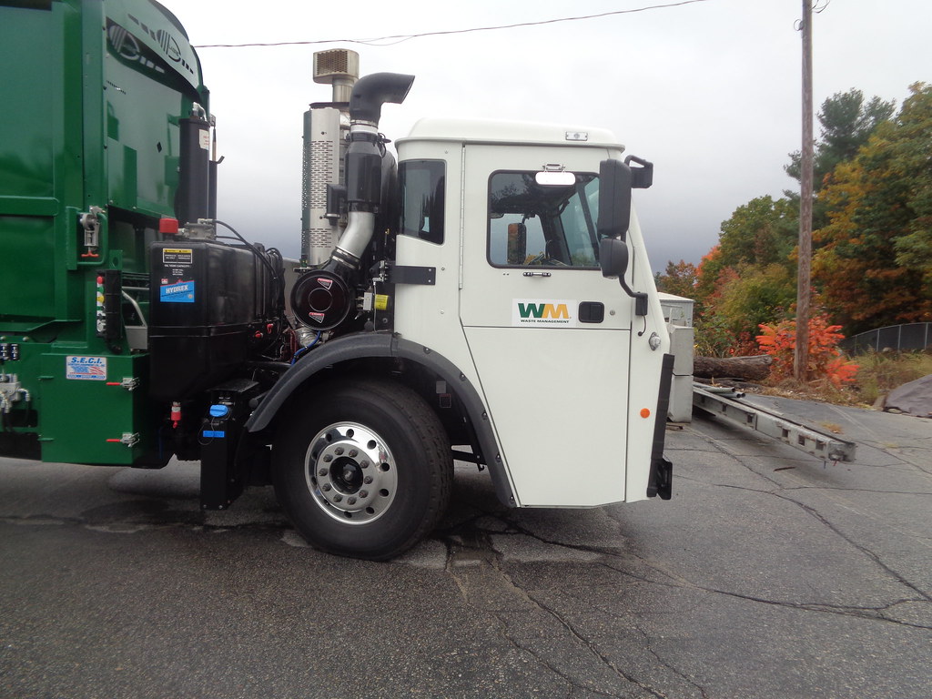 McDevitt Trucks Brand New 2017 Waste Management Mack LR Sp… Flickr