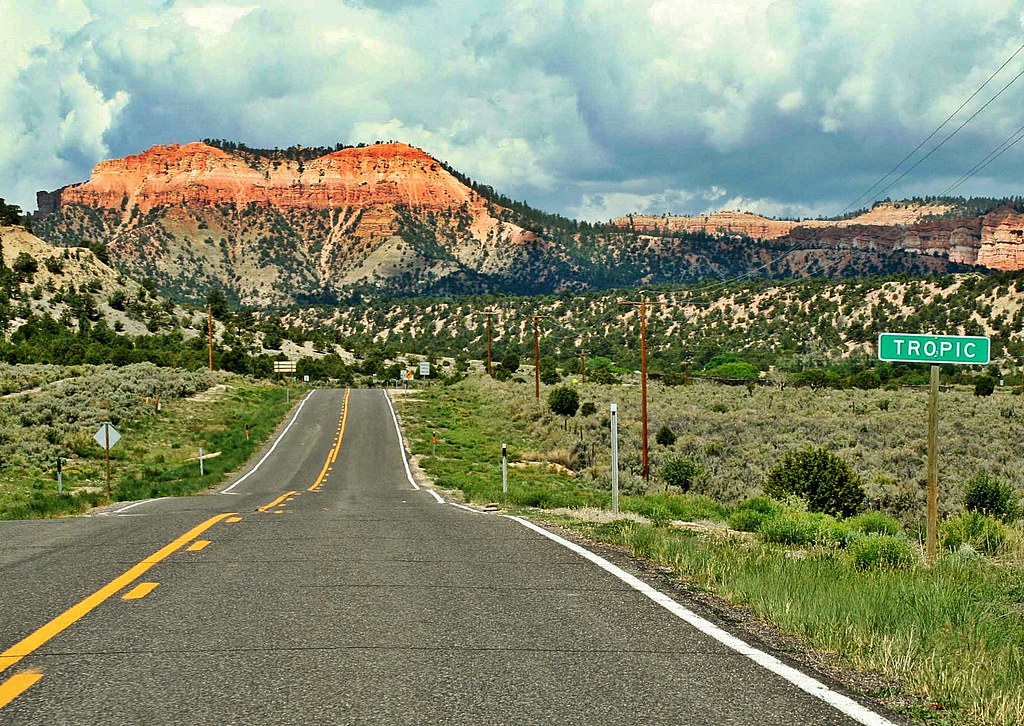 Approach to Tropic, Utah Peter Connolly Flickr