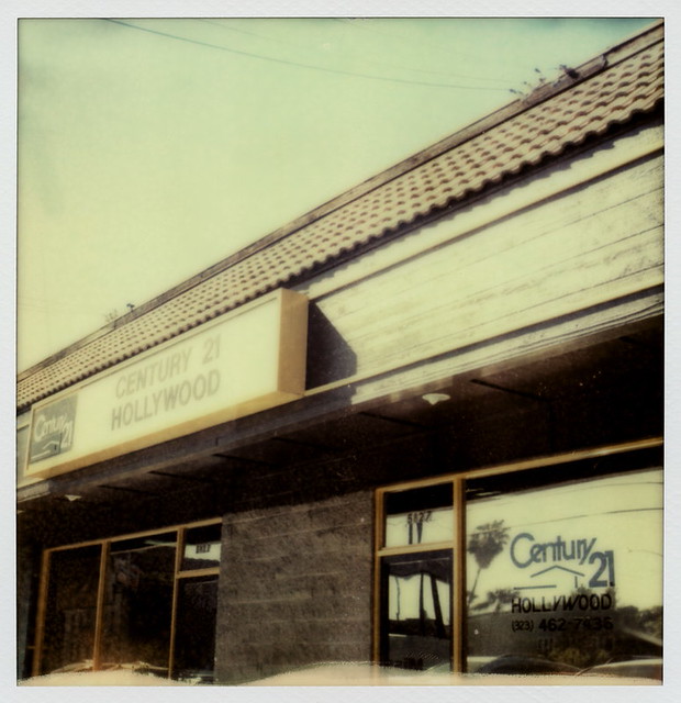 A Hollywood Sign 142 Century 21, Franklin Avenue, Hollywoo