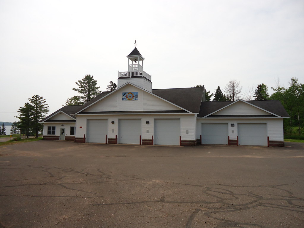 DSC01966 Red Cliff Fire Dept. Red Cliff, Wi. Bill Pavlicek Flickr